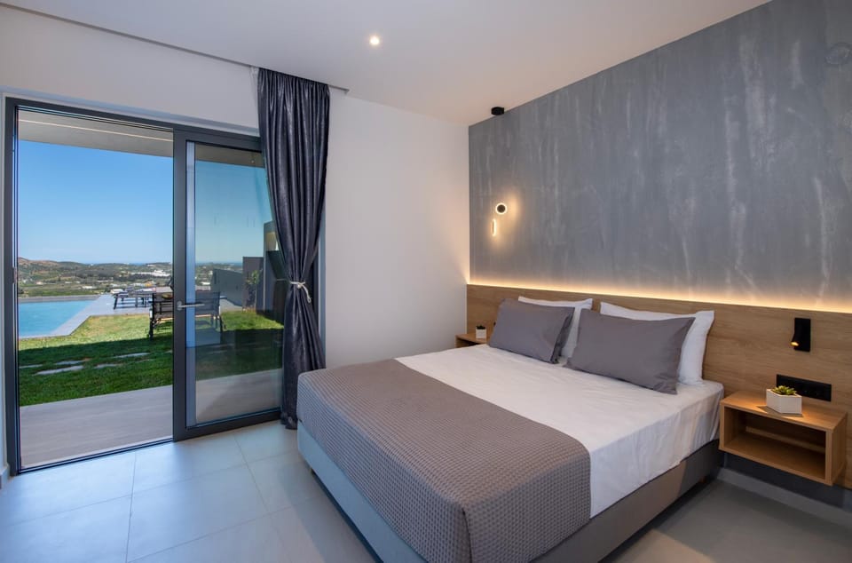 Bed, Balcony/Terrace, Bedroom