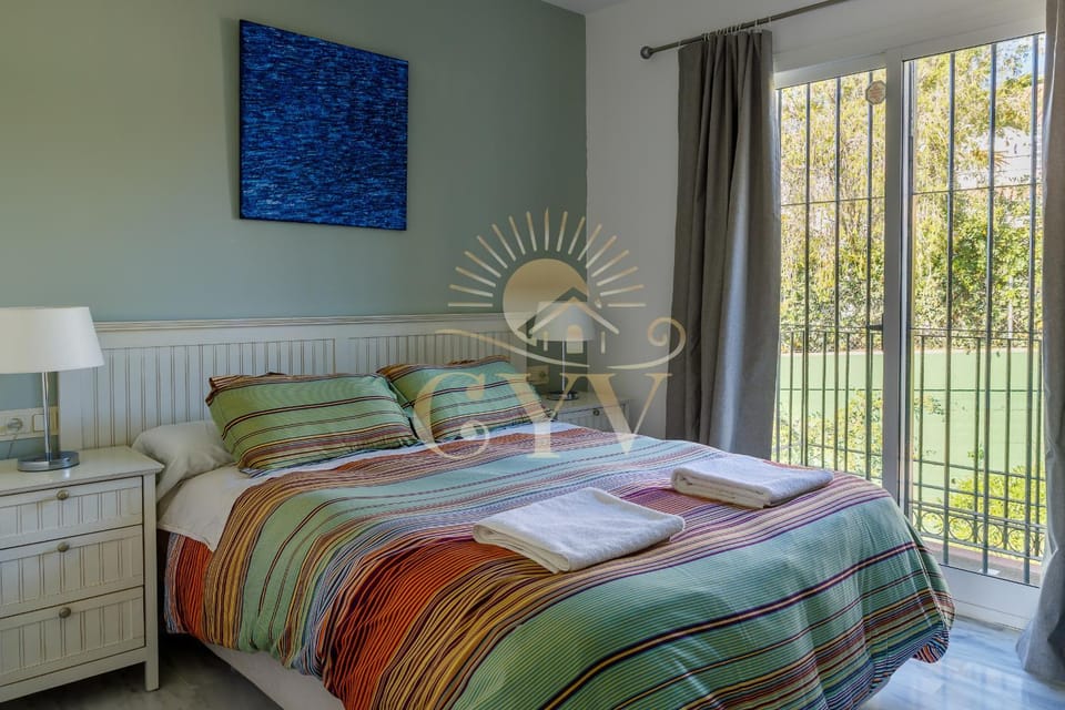 Bed, Bedroom, Guests, Family