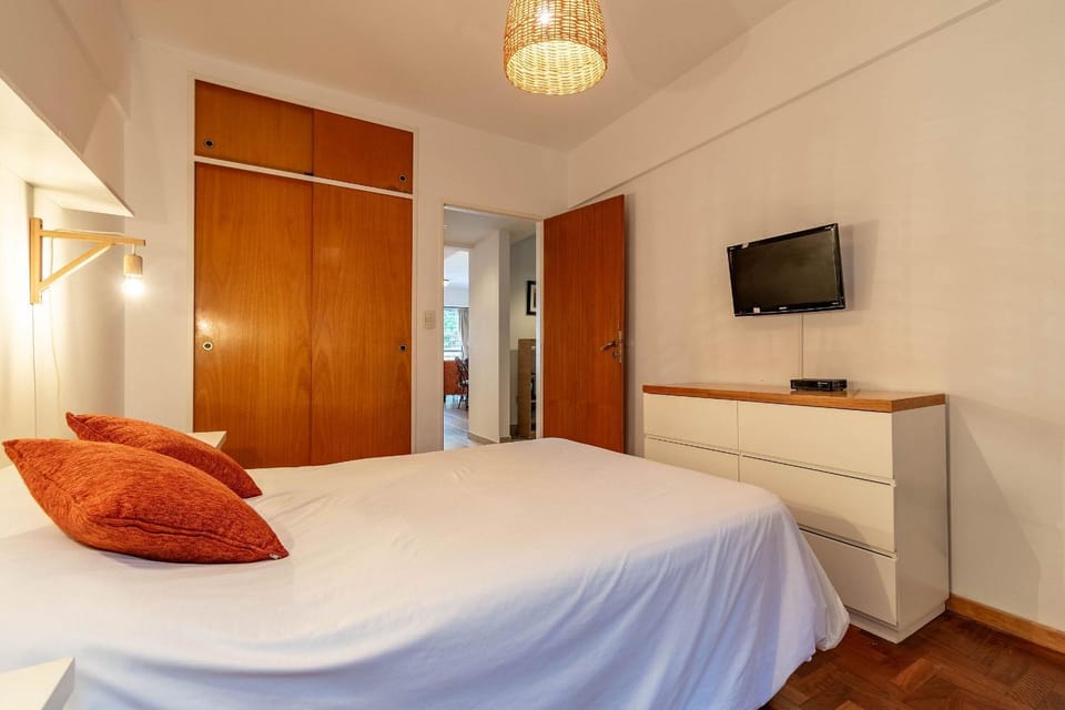 Bed, Night, Seating area, Bedroom