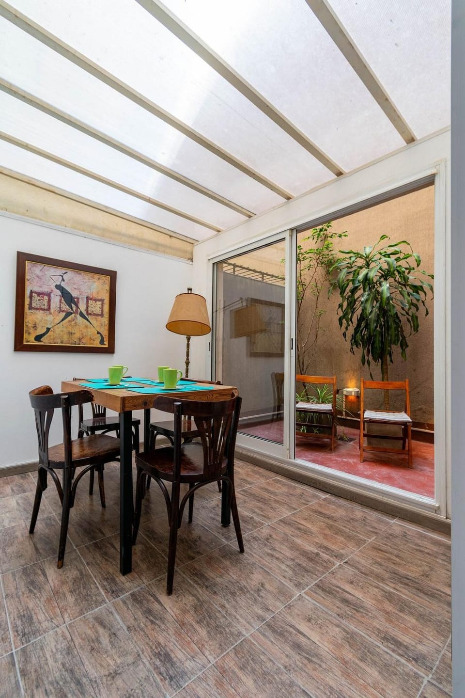 Coffee/tea facilities, Living room, Seating area, Dining area, Breakfast, Buffet breakfast, Lunch