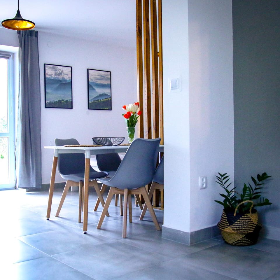 Bed, Activities, View (from property/room), Kitchen or kitchenette, Seating area