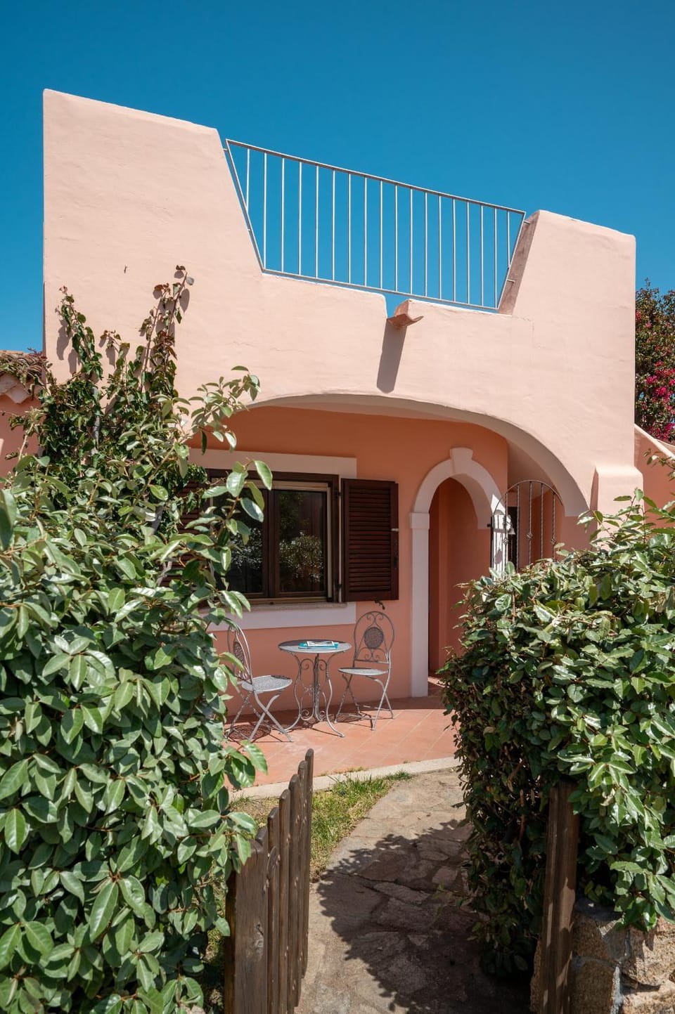 Property building, Facade/entrance, Off site