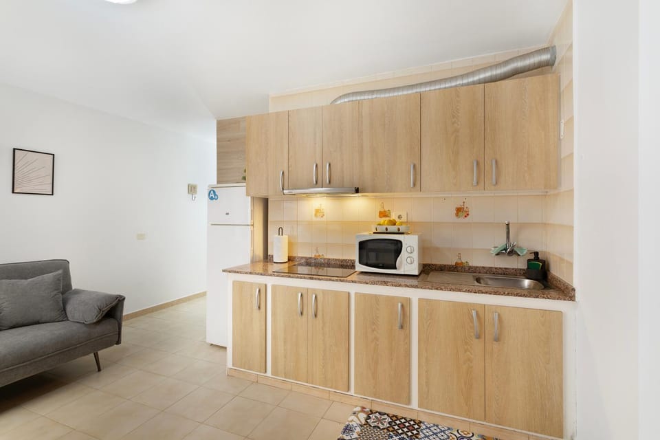 Property building, Kitchen or kitchenette, Living room