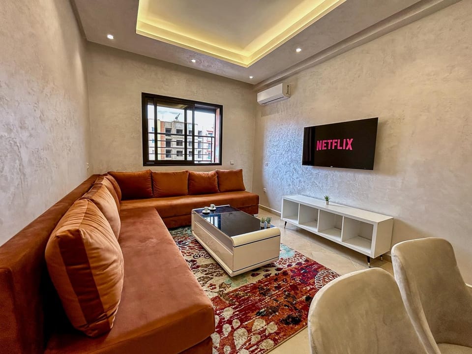TV and multimedia, Living room, Seating area, air conditioner