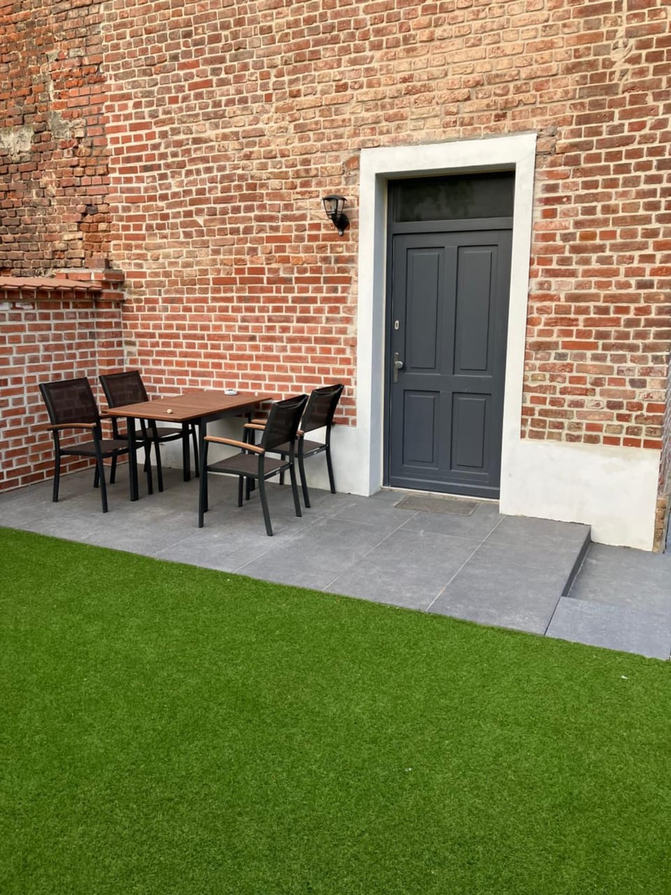 Facade/entrance, Garden, Balcony/Terrace