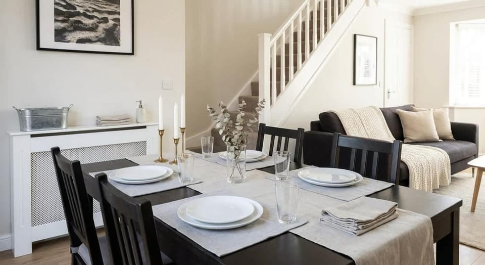 Stunning 3BR Home With Terrace in Knightsbridge House in City of Westminster