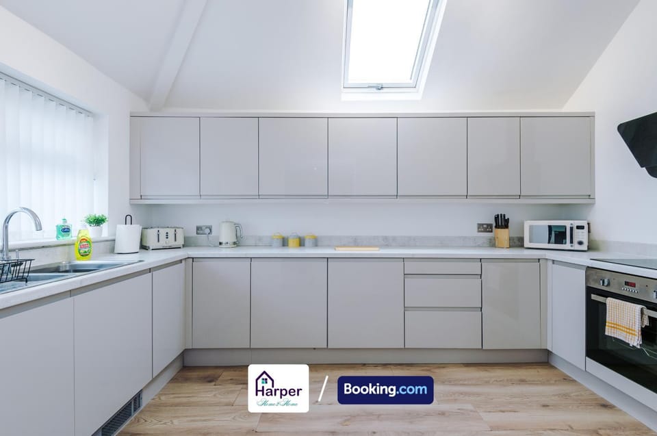 Kitchen or kitchenette, stove, toaster