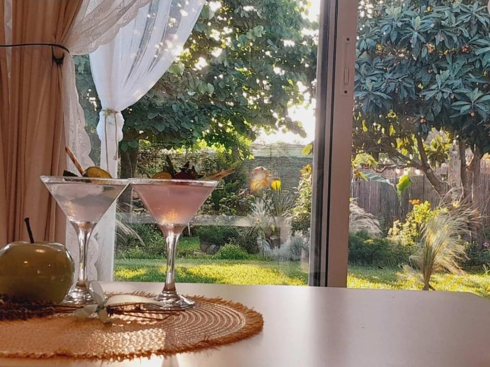 Food and drinks, Garden view, Drinks