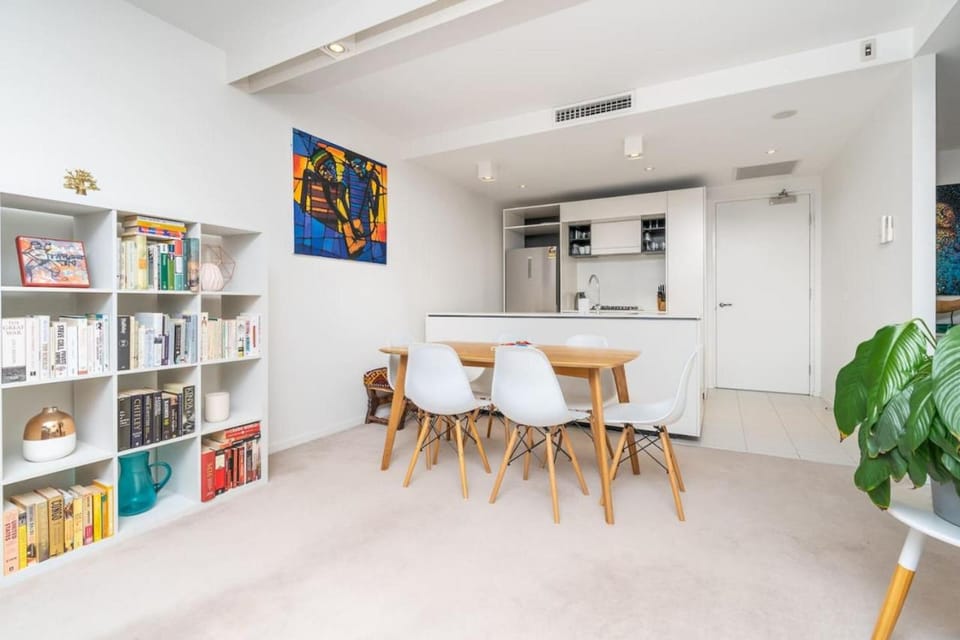 Library, Kitchen or kitchenette, Dining area