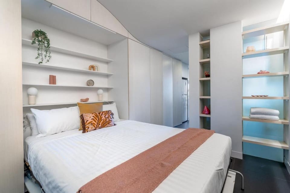 Bed, Bedroom
