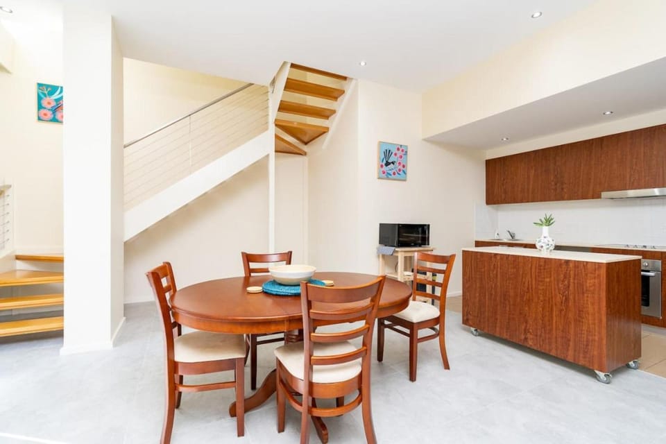 Absolutely spacious APT unit between ANU and City - Hosted by Canstay Apartment in Canberra