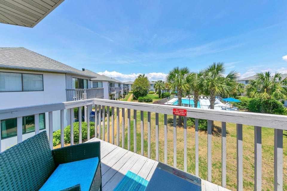 Crystal Village II Unit 10B- close to beach and pool! House in Miramar Beach