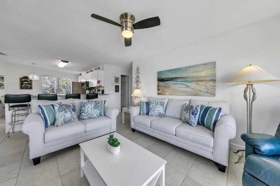 Crystal Village II Unit 10B- close to beach and pool! House in Miramar Beach