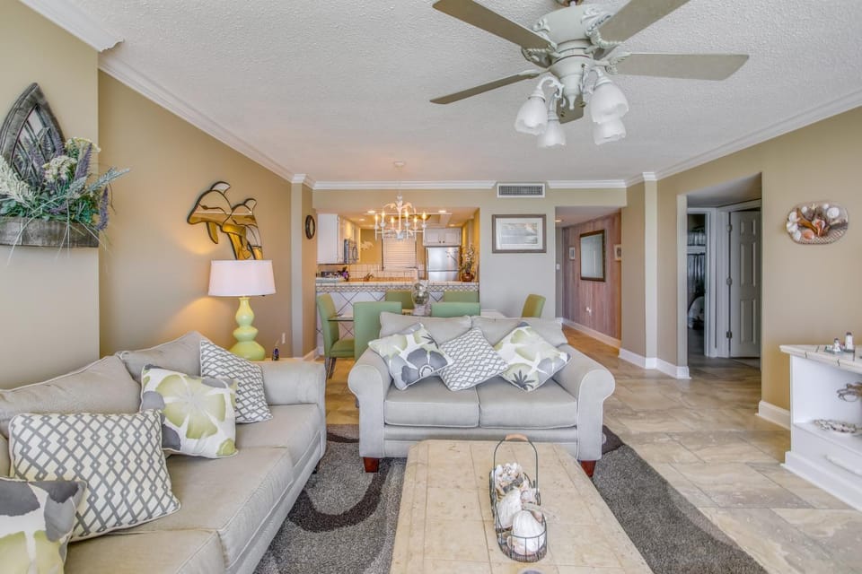 Classy Oceanfront Myrtle Beach Condo! House in South Carolina