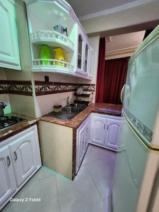 Kitchen or kitchenette, pet friendly, stove