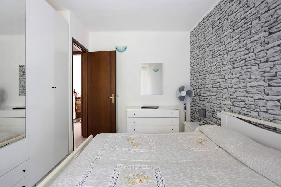Property building, Living room, Bedroom