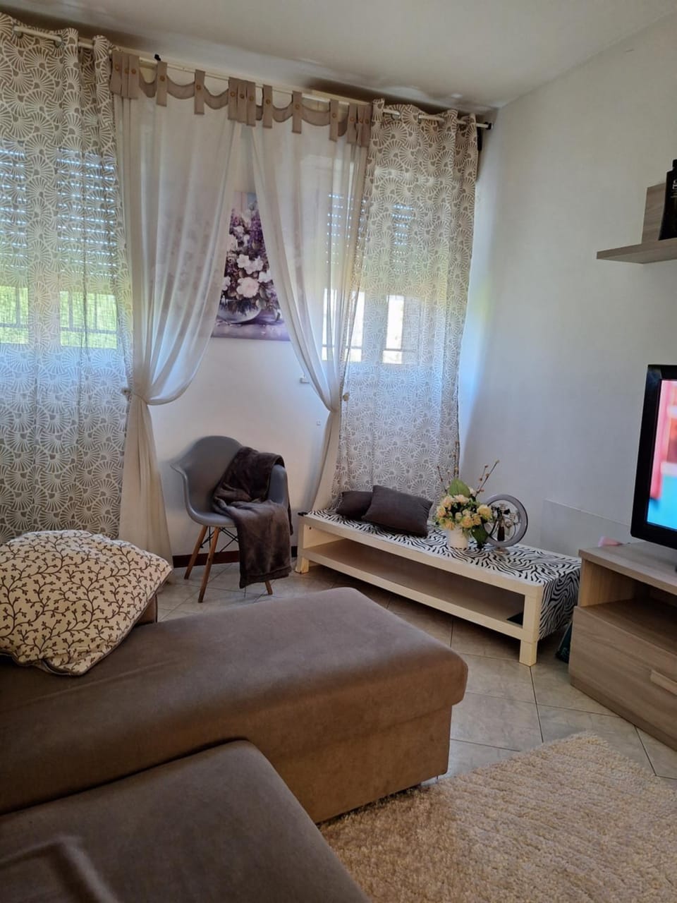 TV and multimedia, Living room, Seating area