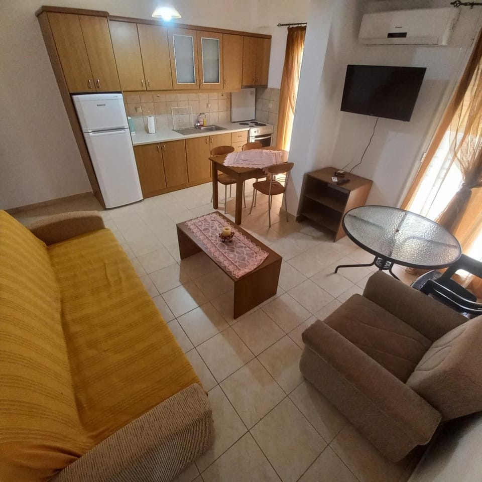 TV and multimedia, Kitchen or kitchenette, Seating area, Dining area