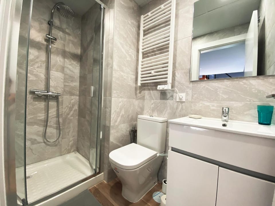 Shower, Bathroom