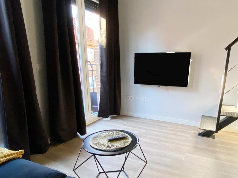 TV and multimedia, Living room, Seating area