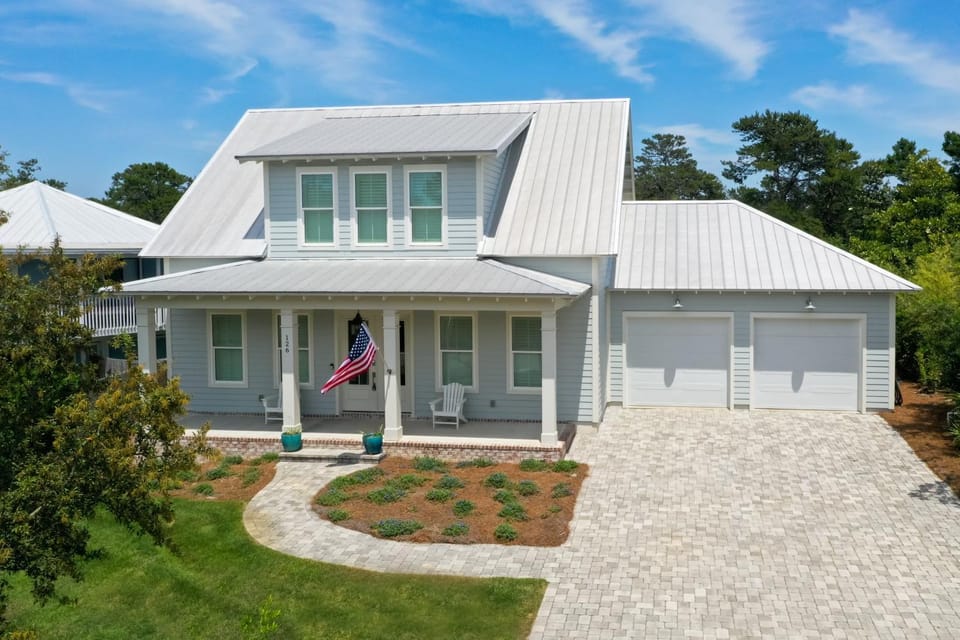 Golf Cart, Private Pool, Hot Tub, Two Beach Accesses House in South Walton County