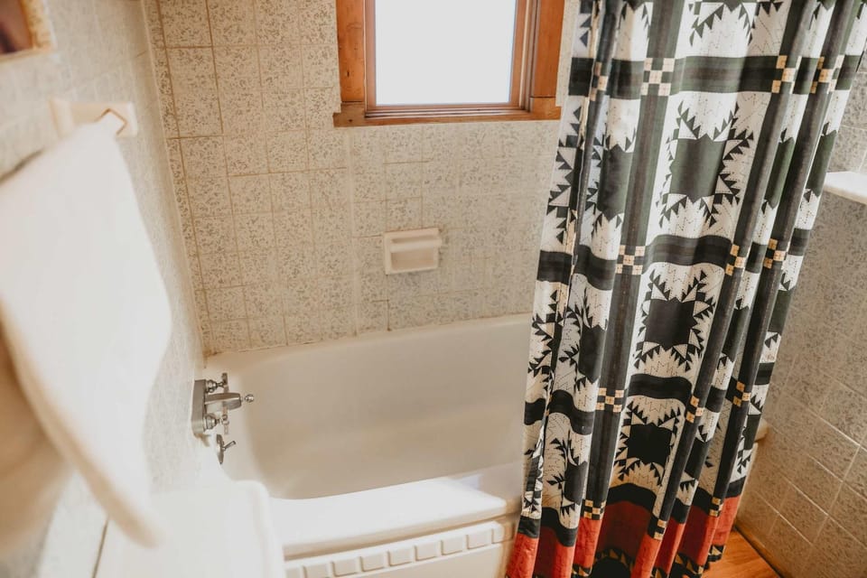 Bathroom, Bath