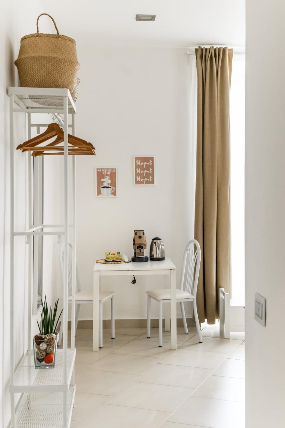 Neapolis Guest House Bed and Breakfast in Naples