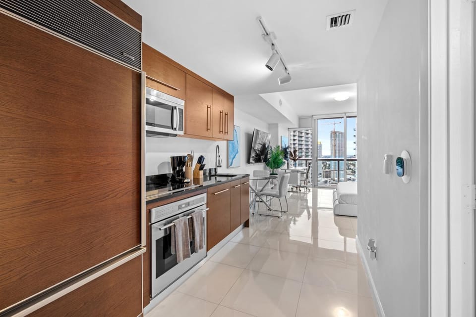 Studio in Miami Brickell Business District ICON Residences Apartment in Brickell