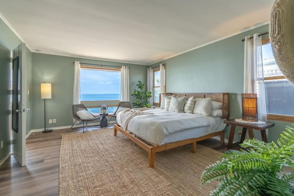 Perched Ocean Paradise House in La Jolla