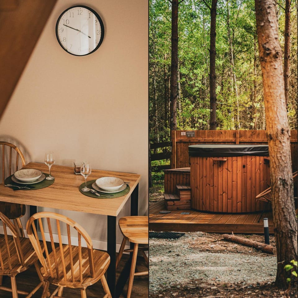 Spring, Hot Tub, Dining area