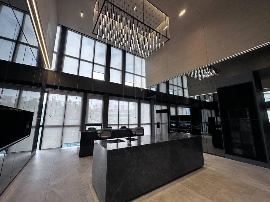 S87 Ramada Sukhumvit87 big room Onnut Swim Gym Apartment in Bangkok