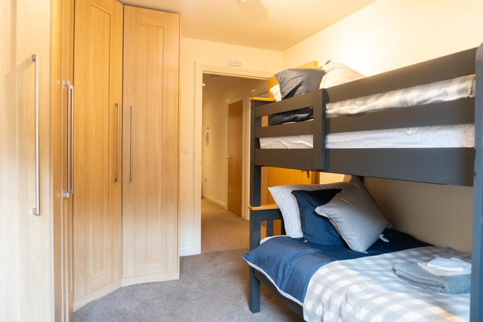 Bedroom, bunk bed, wardrobe