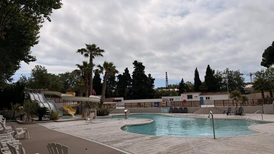 Mobil-home Le Manosely confort 6 pers Climatisé-Plages à proximité Campground/ 
RV Resort in Agde