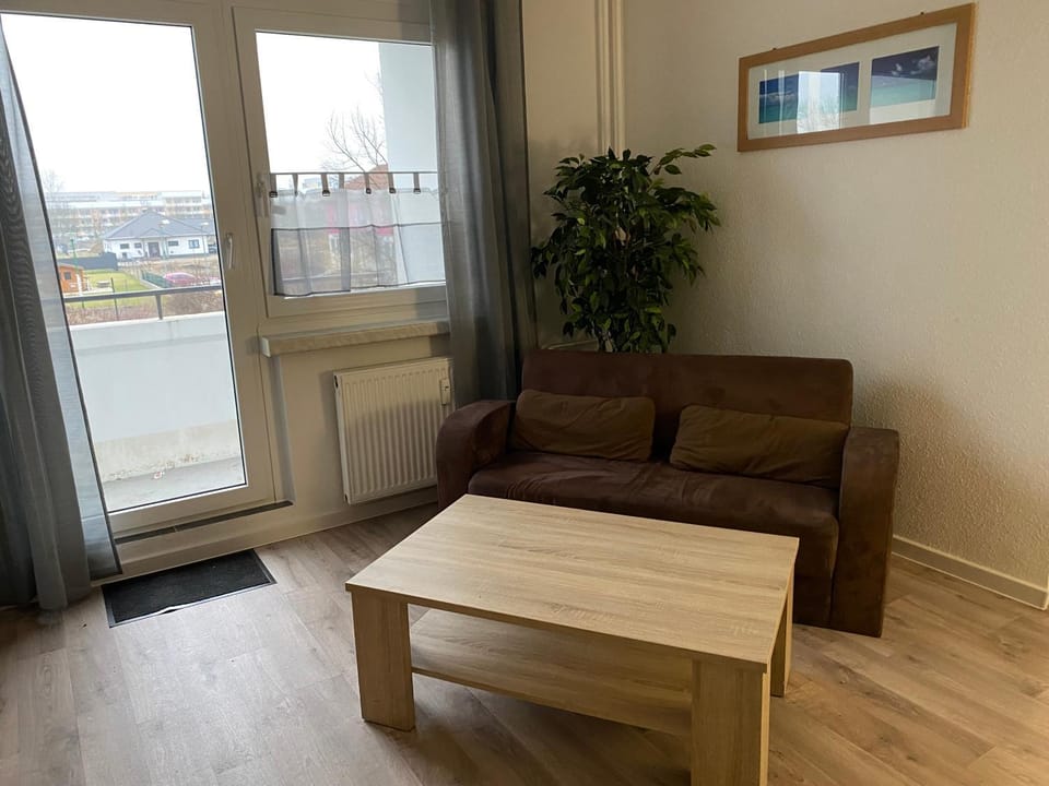 Wunderschöne und Handwerker und Monteur Wohnung 167 Apartment in Magdeburg