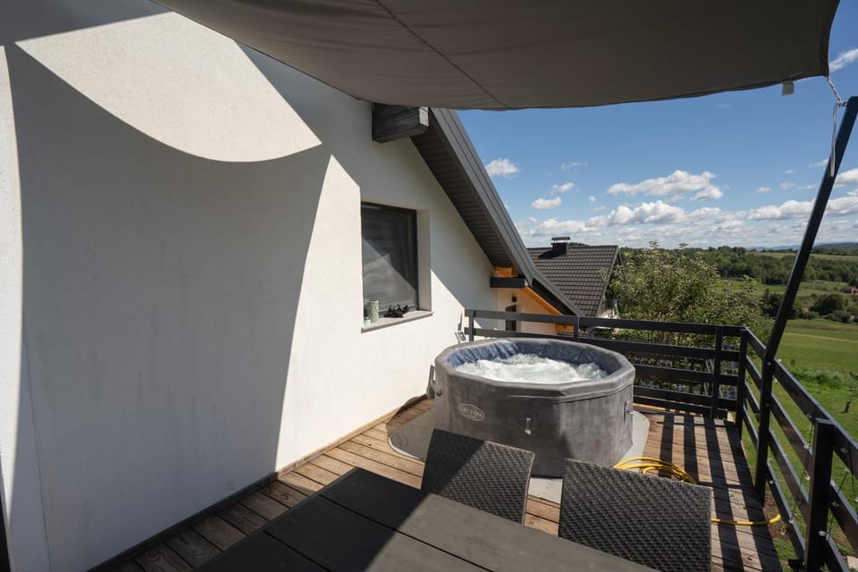 Day, Natural landscape, Hot Tub, View (from property/room), Balcony/Terrace