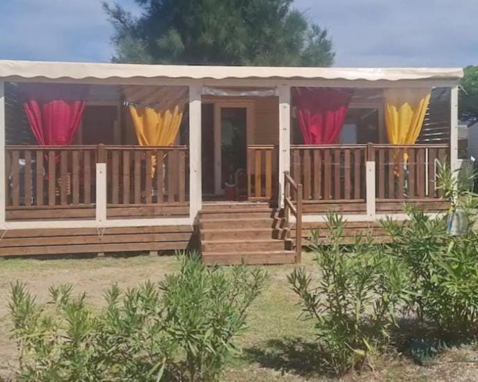 Mobil- Home Chez les Lolos Campground/ 
RV Resort in Canet-en-Roussillon