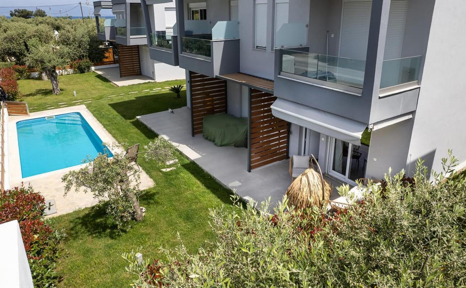Property building, Swimming pool