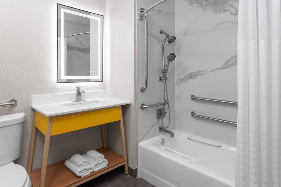 Bathroom, acessibility