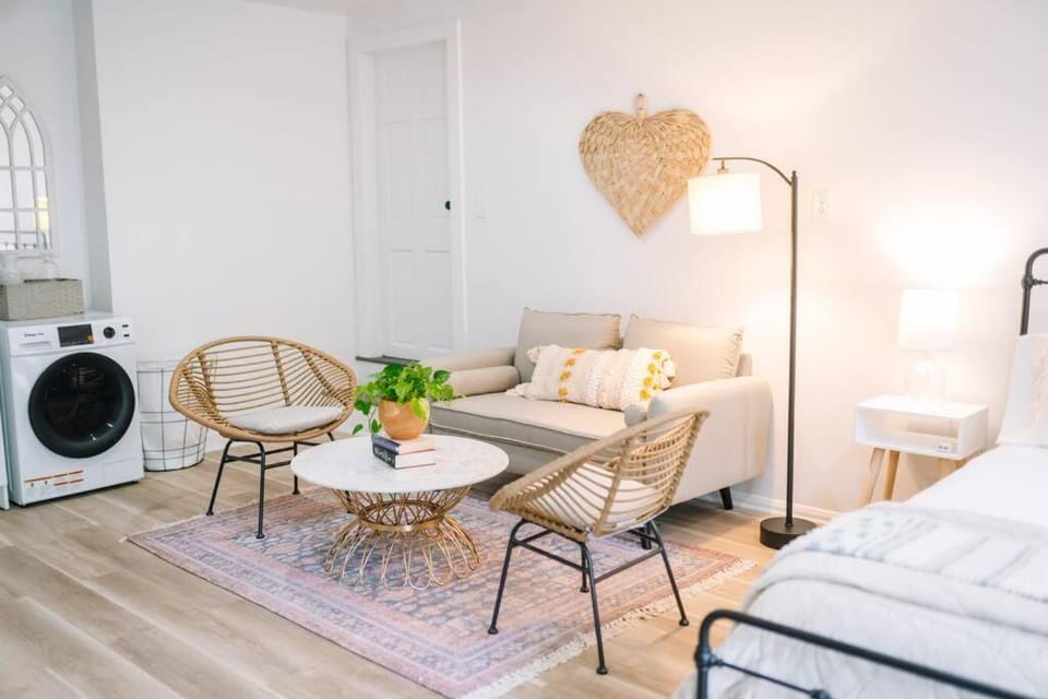 The Guest House at 5th & Carter Apartment in Columbia