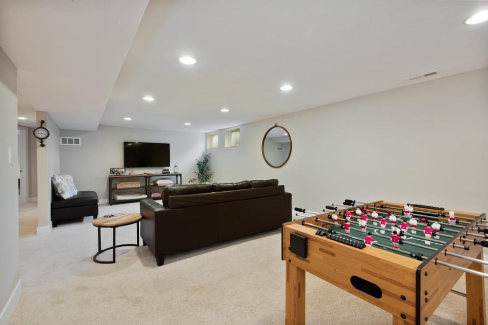 Arvada House for 11 with Backyard and Game Room House in Arvada