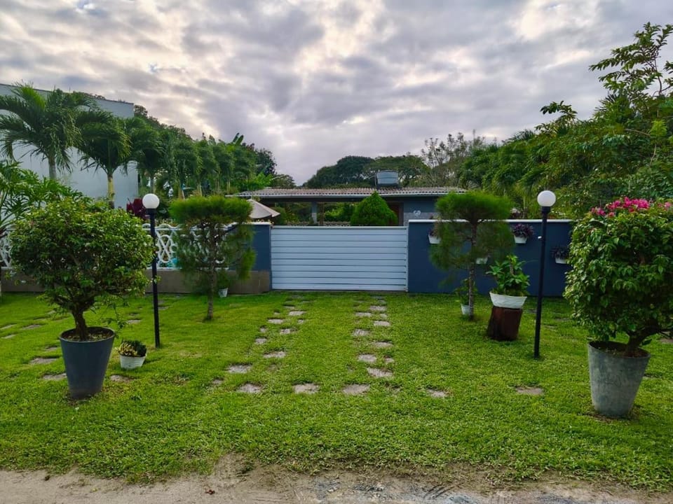 Casa completa em reserva ambiental com piscina privativa House in Recife