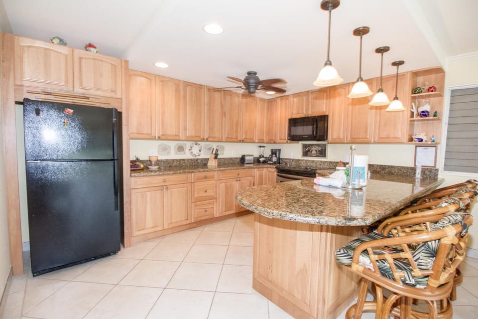 Ground Floor, Seconds to Beach! Ks b1b - Sullivan House in Kapalua