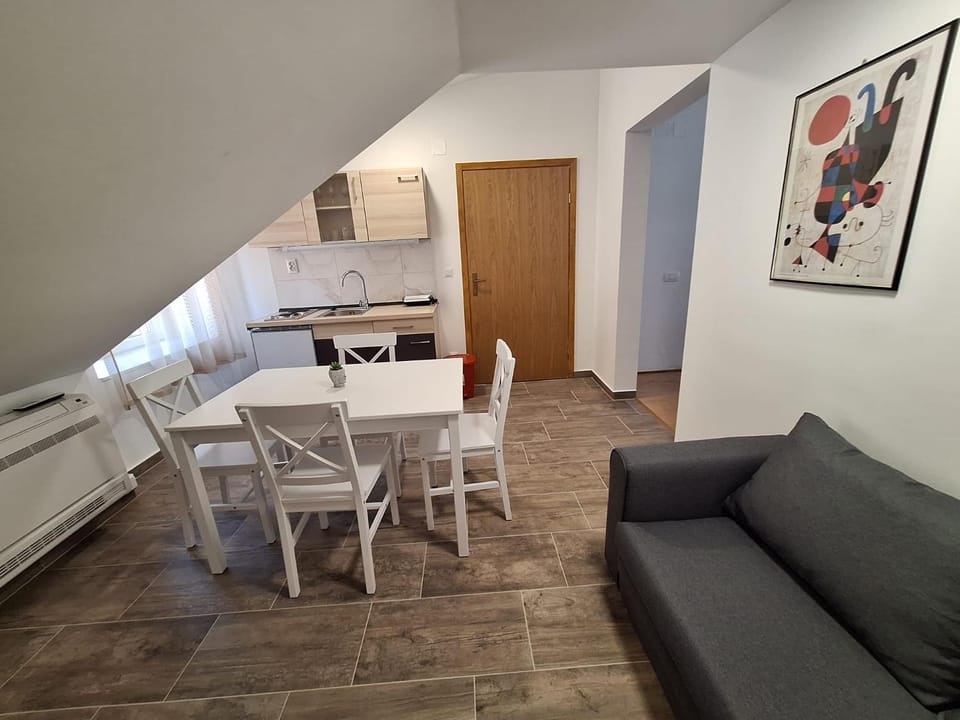 Kitchen or kitchenette, Living room, Dining area