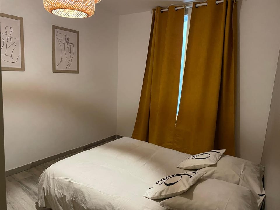 Appartement coquet dans le centre de Mèze Apartment in Mèze