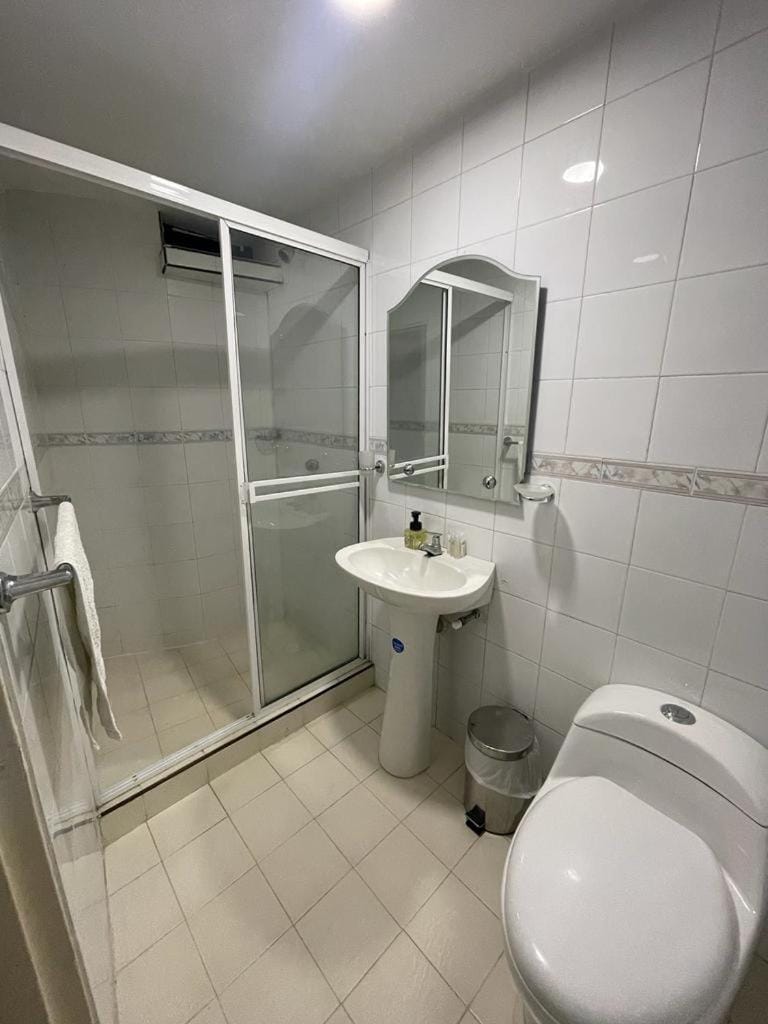501-Duplex parking private gran vista central a 8 min del norte y centro Apartment in Cali
