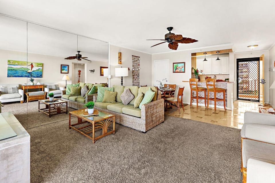 Oceanfront 1 bedroom- vi809- Sullivan House in Napili-Honokowai