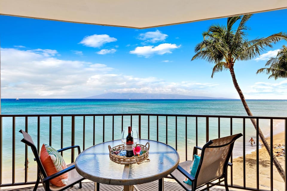 Direct Oceanfront One Bedroom vi310 - Sullivan House in Napili-Honokowai