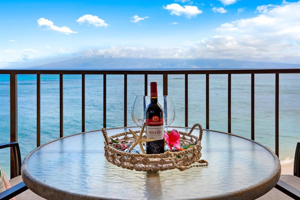 Direct Oceanfront One Bedroom vi310 - Sullivan House in Napili-Honokowai