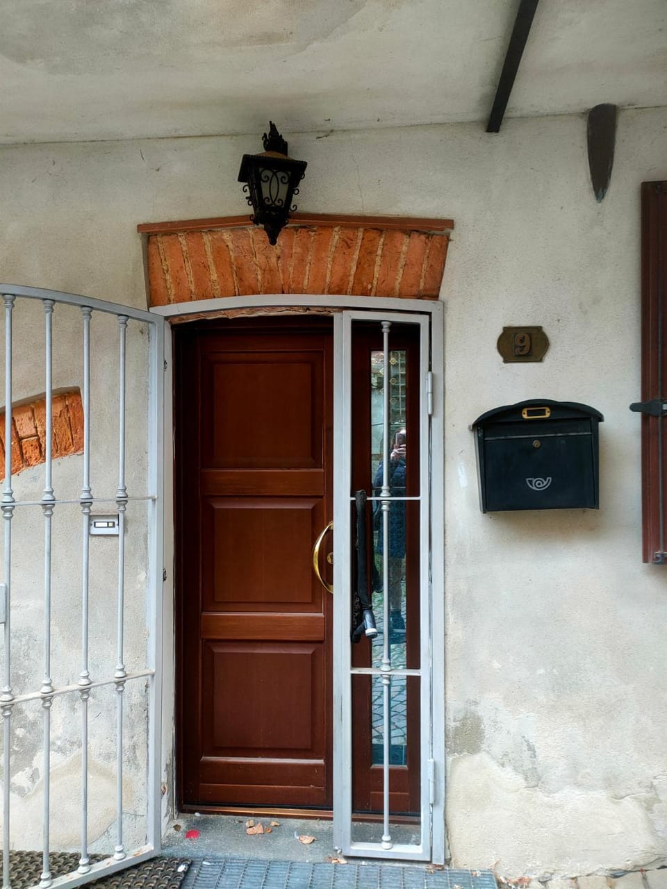 Property building, Internal: Not applicable to any particular room