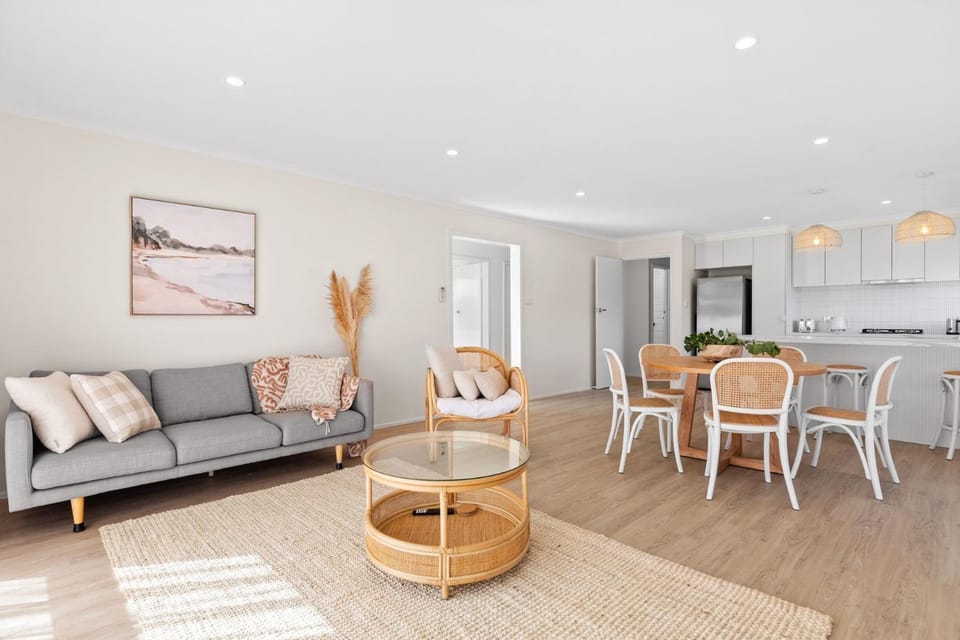 Capel Coastal Escape Villa in Melbourne